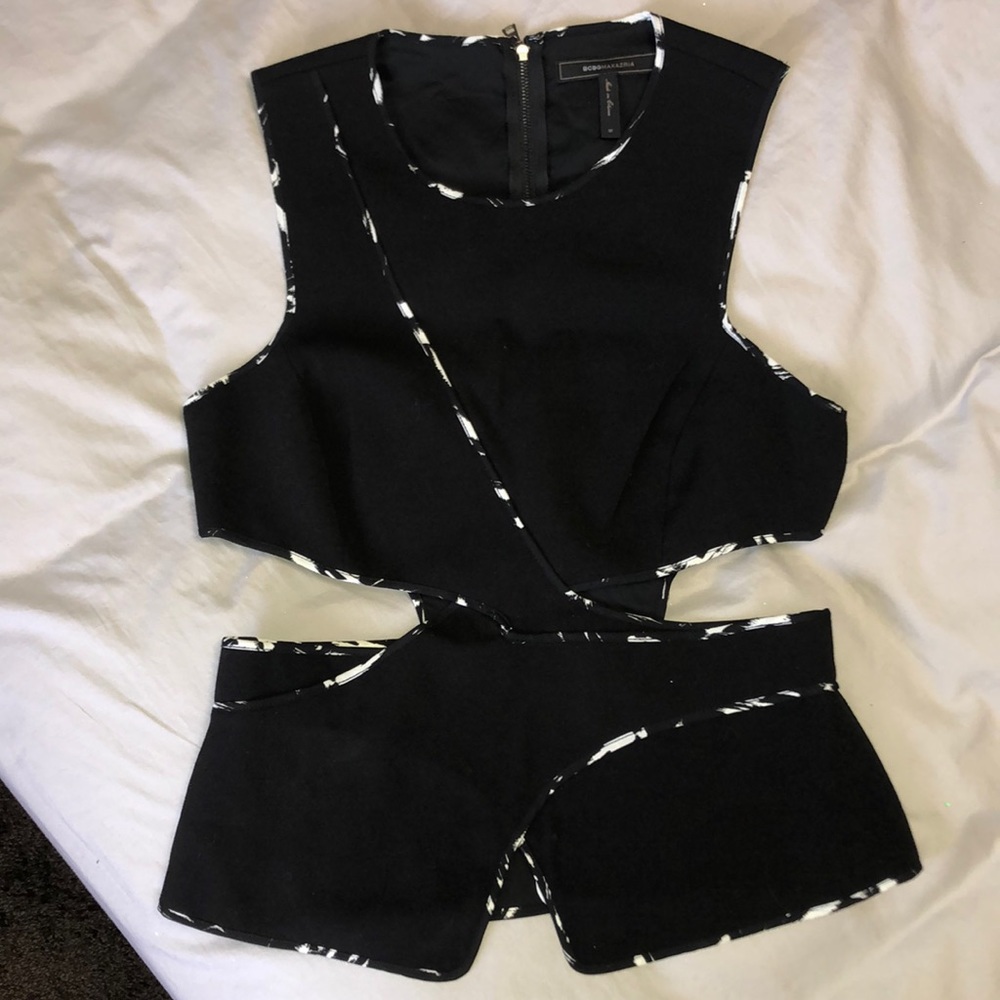 BCBG cutout style Top